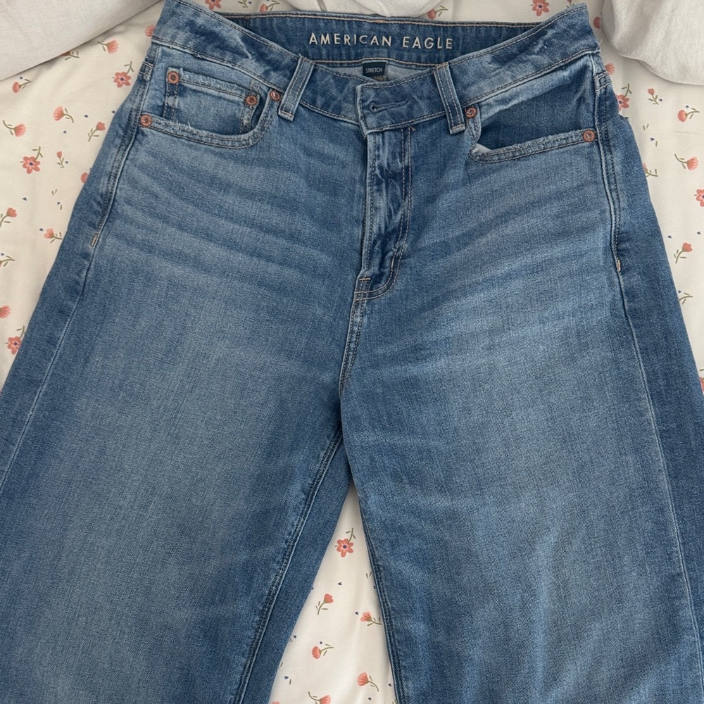 American Eagle Outfitters Dreamy Drape High Rise Jeans - Picture 5 of 8